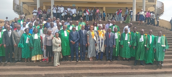 Enseignement sup&eacute;rieur : des universitaires c&eacute;l&egrave;brent le professeur Hugues Kon&eacute;, sp&eacute;cialiste des Sciences de la Communication, &agrave; l&rsquo;Universit&eacute; F&eacute;lix Houphou&euml;t-Boigny d&rsquo;Abidjan