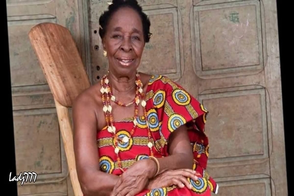 Allah Th&eacute;r&egrave;se (Cr&eacute;dit Photo : Ladj 777)