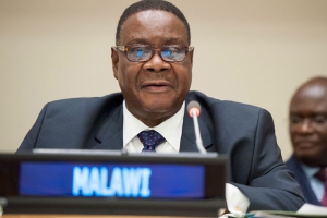 Malawi : l&rsquo;opposant Peter Mutharika remporte la pr&eacute;sidentielle face au pr&eacute;sident Lazarus Chakwera