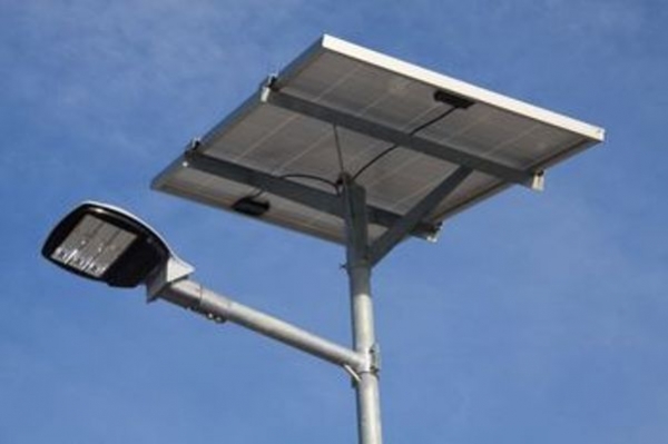 Eclairage public : Adjam&eacute; et Tanda premi&egrave;res villes ivoiriennes aux lampadaires solaires