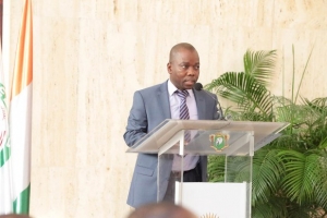 Plaidoyer pour une "aide publique &agrave; la presse" ivoirienne qui vit "l'enfer au quotidien"