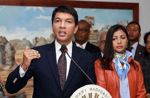 Madagascar : Cinq ans apr&egrave;s, Andry Rajoelina fait son come-back &agrave; la t&ecirc;te du pays