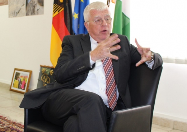 L'Ambassadeur d'Allemagne en C&ocirc;te d'Ivoire, SEM Clauss Auer, le 10 avril 2017. (Photo AIP)