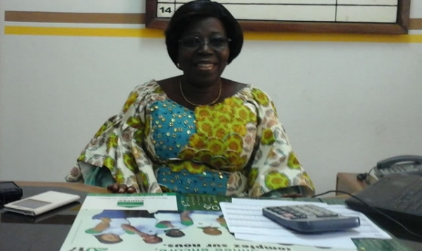  Logon Fran&ccedil;oise, proviseur du lyc&eacute;e de Taabo