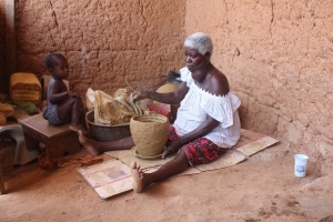 Une poti&egrave;re de Tangoumassou