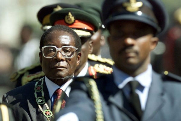 Zimbabwe: Le pr&eacute;sident Mugabe conclut son discours sans annoncer sa d&eacute;mission