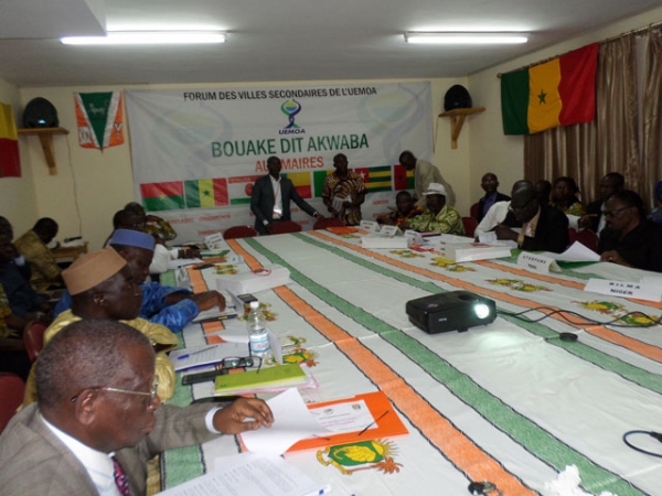 Les douze de l'UEMOA en r&eacute;union au cabinet du de Bouak&eacute;