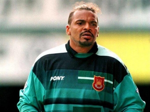 L&rsquo;ancien footballeur international fran&ccedil;ais Bernard Lama