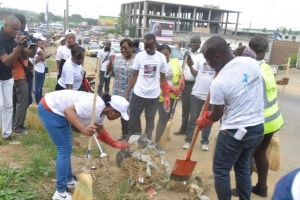 C&ocirc;te d&rsquo;Ivoire-Assainissement des environs de l&rsquo;abattoir de Port-Bou&euml;t : Anne Ouloto donne un ultimatum