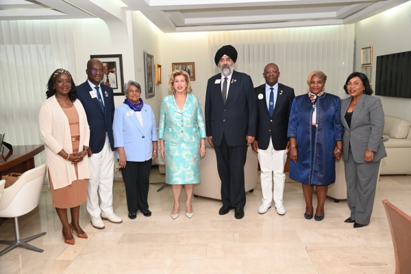 C&ocirc;te d&rsquo;Ivoire : la Premi&egrave;re Dame re&ccedil;oit le premier vice-pr&eacute;sident International du Lions Club