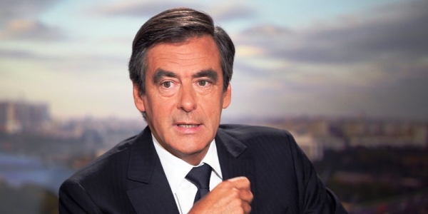 Fran&ccedil;ois Fillon annonce maintenir sa candidature pour la pr&eacute;sidentielle fran&ccedil;aise 2017