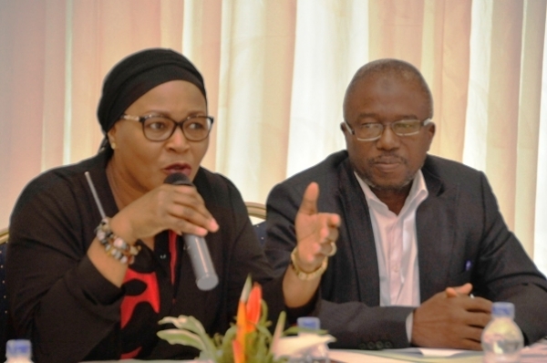 Mariam Fadiga Fofana, Secr&eacute;taire ex&eacute;cutif du Ccesp, a pris part aux activit&eacute;s de l'atelier-bilan, en compagnie de ses collaborateurs et des partenaires au d&eacute;veloppement.