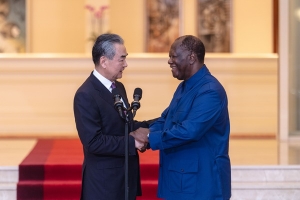 Le ministre chinois des Affaires &eacute;trang&egrave;res salue les performances &eacute;conomiques de la C&ocirc;te d'Ivoire