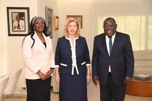 C&ocirc;te d&rsquo;Ivoire : le ministre Gouverneur Ciss&eacute; Bacongo r&eacute;affirme sa disponibilit&eacute; &agrave; accompagner la Premi&egrave;re Dame dans ses actions humanitaires en faveur des personnes d&eacute;munies