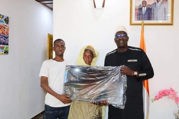 F&ecirc;te des m&egrave;res: Jumia c&eacute;l&egrave;bre les mamans de la commune d&rsquo;Adjam&eacute;