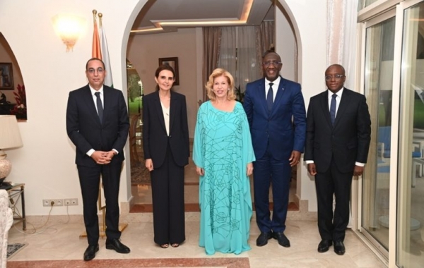 C&ocirc;te d&rsquo;Ivoire : Dominique Ouattara &eacute;change avec Naziha Belkeziz de la Banque centrale populaire