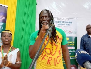 C&ocirc;te d'Ivoire : un colloque s'ouvre sur l'&oelig;uvre de l'artiste Tiken Jah &agrave; Abidjan