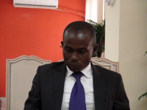 C&ocirc;te d&rsquo;Ivoire-Pr&eacute;sidentielle 2015 : Voici le premier citoyen &agrave; d&eacute;poser sa candidature