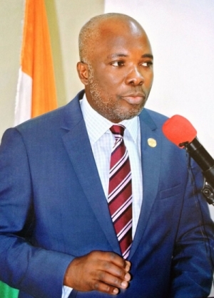 Pr&eacute;sidentielle 2015/Interview : Gnangbo Kacou (ind&eacute;pendant) : "Il faut une autre forme de vie qui va r&eacute;concilier les Ivoiriens"