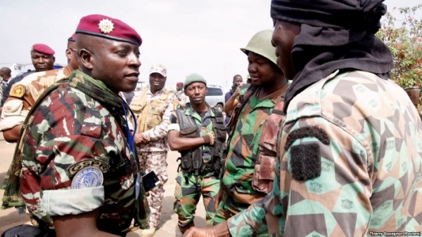 C&ocirc;te d&rsquo;Ivoire-Mutinerie : Chars et unit&eacute;s d'&eacute;lites aux abords de Bouak&eacute;, ultime n&eacute;gociation avant un &eacute;ventuel assaut