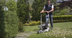 Tondeuse &agrave; &eacute;lectrique batterie : Un appareil aux nombreux avantages (Post sponsoris&eacute;)