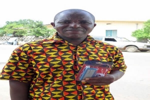 C&ocirc;te d'Ivoire : Il a invent&eacute; une proth&egrave;se auditive pour les mal entendants, mais sans moyen pour le commercialiser