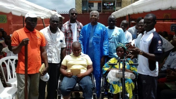 C&ocirc;te d'Ivoire : une plateforme des personnes handicap&eacute;es subventionne 250 enfants &agrave; Abobo