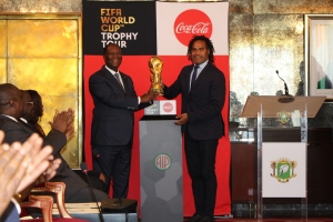 C&ocirc;te d&rsquo;Ivoire : Le troph&eacute;e de la Coupe du monde 2018 pr&eacute;sent&eacute; au Pr&eacute;sident Alassane Ouattara