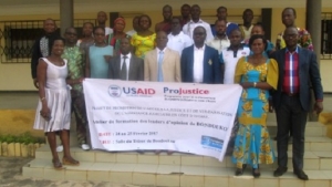 Les participants &agrave; l'atelier de formation sur les r&egrave;gles et proc&eacute;dures d'acc&egrave;s &agrave; la justice